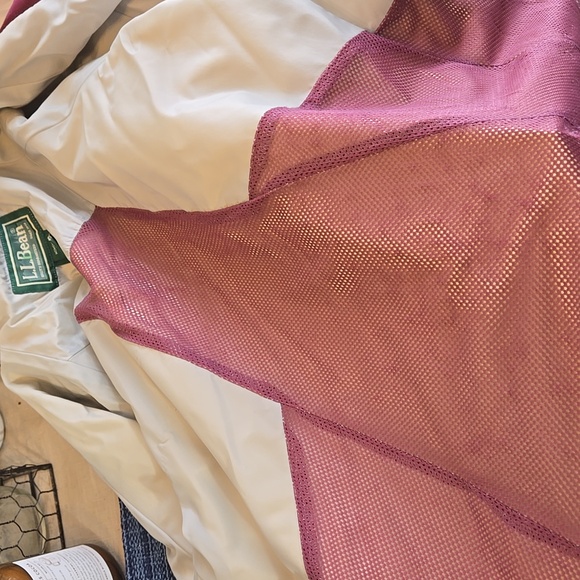 L.L. Bean Deep Pink Gortex Hooded Rain Coat - Picture 10 of 10